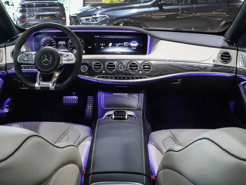 Foto do veículo MERCEDES-BENZ S 63 AMG 4.0 V8 TURBO GASOLINA L 4MATIC SPEEDSHIFT 2019 33.350 KM R$ 690.000,00