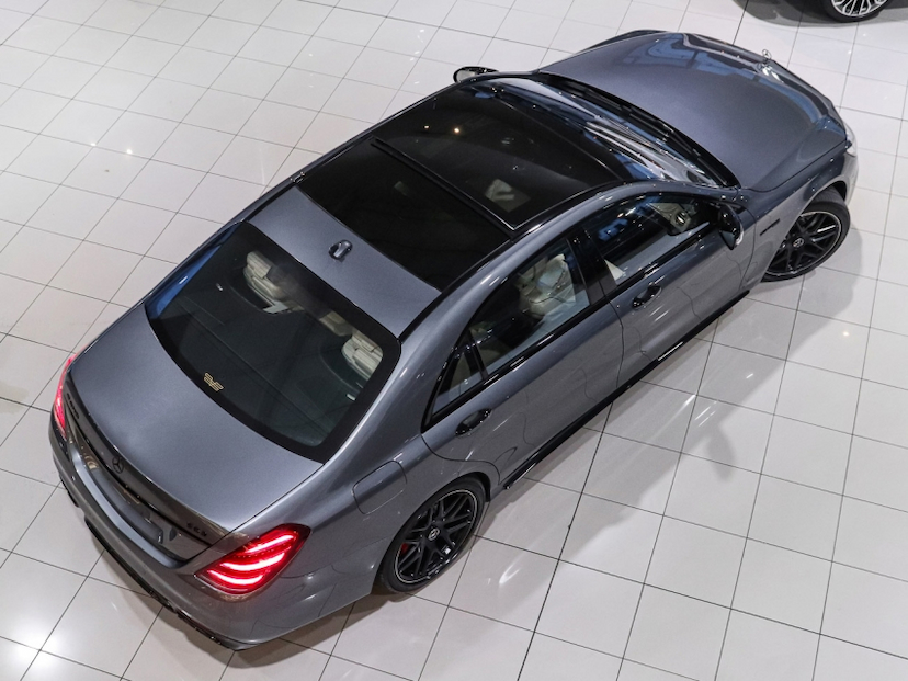 Foto do veículo MERCEDES-BENZ S 63 AMG 4.0 V8 TURBO GASOLINA L 4MATIC SPEEDSHIFT 2019 33.350 KM R$ 690.000,00