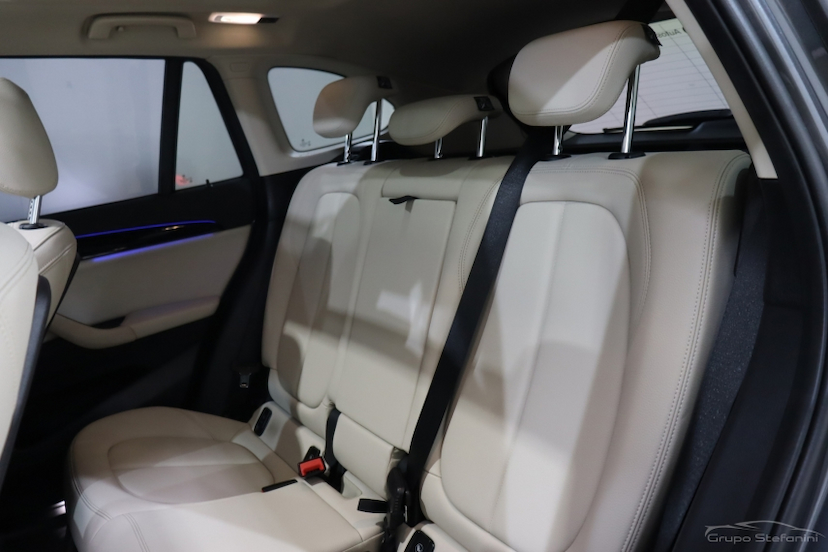 Foto do veículo BMW X1 2.0 16V TURBO ACTIVEFLEX SDRIVE20I 4P AUTOMÁTICO 2021 63.763 KM 179.990,00