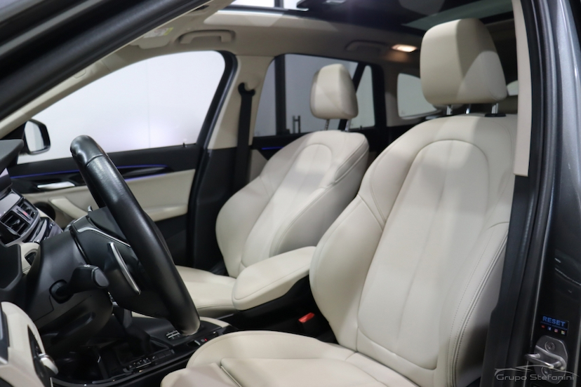 Foto do veículo BMW X1 2.0 16V TURBO ACTIVEFLEX SDRIVE20I 4P AUTOMÁTICO 2021 63.763 KM 179.990,00