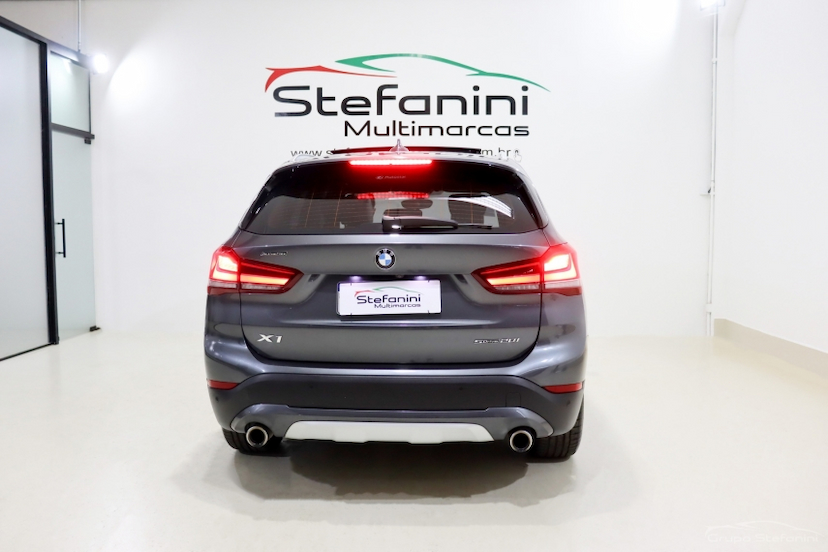 Foto do veículo BMW X1 2.0 16V TURBO ACTIVEFLEX SDRIVE20I 4P AUTOMÁTICO 2021 63.763 KM 179.990,00