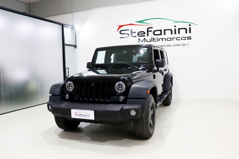 Foto do veículo JEEP WRANGLER 3.6 UNLIMITED SPORT 4X4 V6 GASOLINA 4P AUTOMÁTICO 2015 89.400 KM 214.990,00