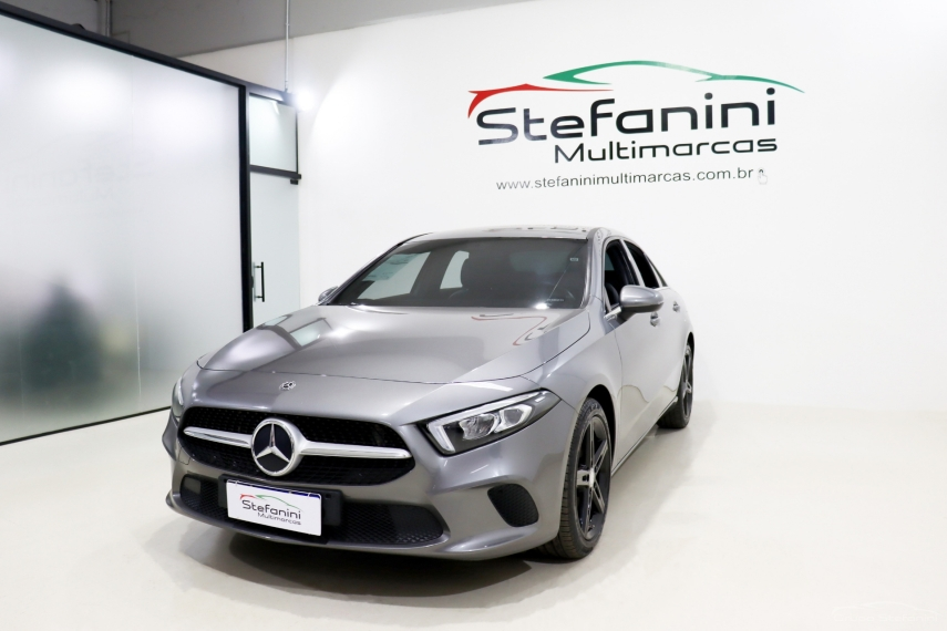 Foto do veículo MERCEDES-BENZ A 200 1.3 CGI GASOLINA STYLE SEDAN 7G-DCT 2019/2019 61.071 KM R$ 153.990,00