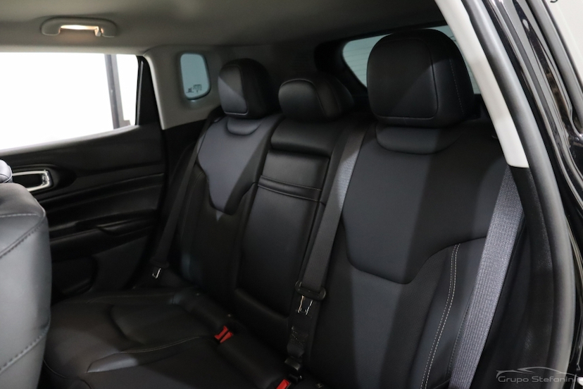 Foto do veículo JEEP COMPASS 1.3 T270 TURBO FLEX LONGITUDE AT6 2024 27.471 KM 159.990,00