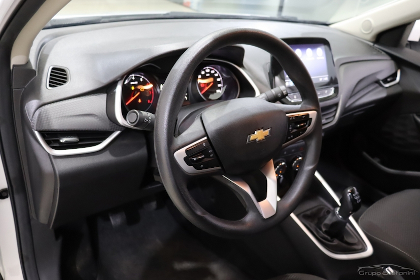 Foto do veículo CHEVROLET ONIX 1.0 FLEX LT MANUAL 2023 56.809 KM 71.990,00