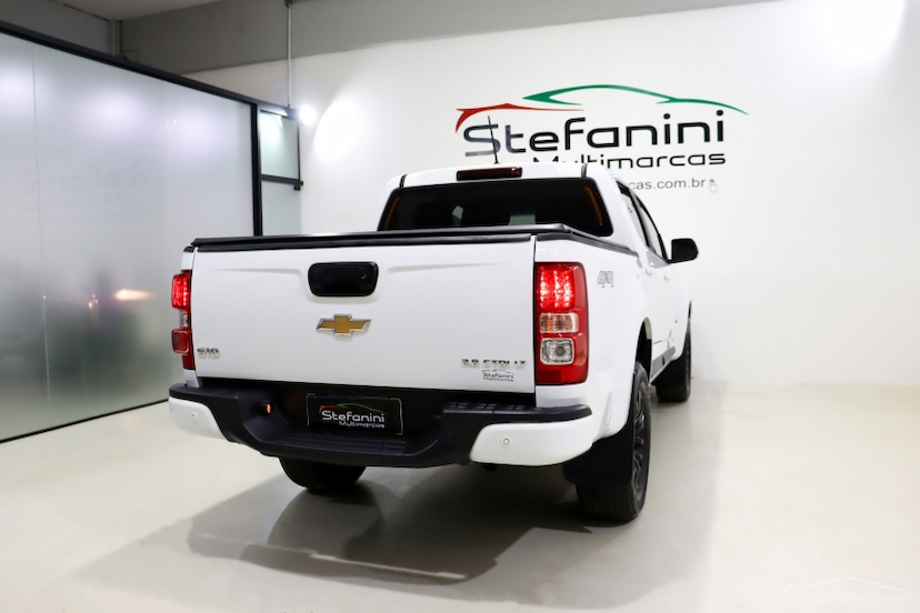Foto do veículo CHEVROLET S10 2.8 16V TURBO DIESEL LT CD 4X4 AUTOMÁTICO 2023 61.941 KM 174.990,00