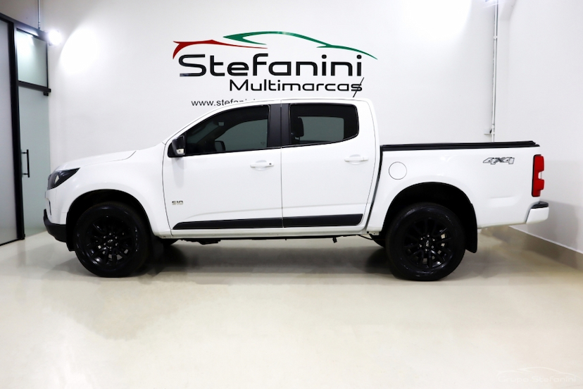 Foto do veículo CHEVROLET S10 2.8 16V TURBO DIESEL LT CD 4X4 AUTOMÁTICO 2023 61.941 KM 174.990,00