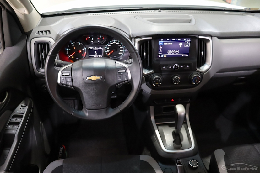 Foto do veículo CHEVROLET S10 2.8 16V TURBO DIESEL LT CD 4X4 AUTOMÁTICO 2023 61.941 KM 174.990,00