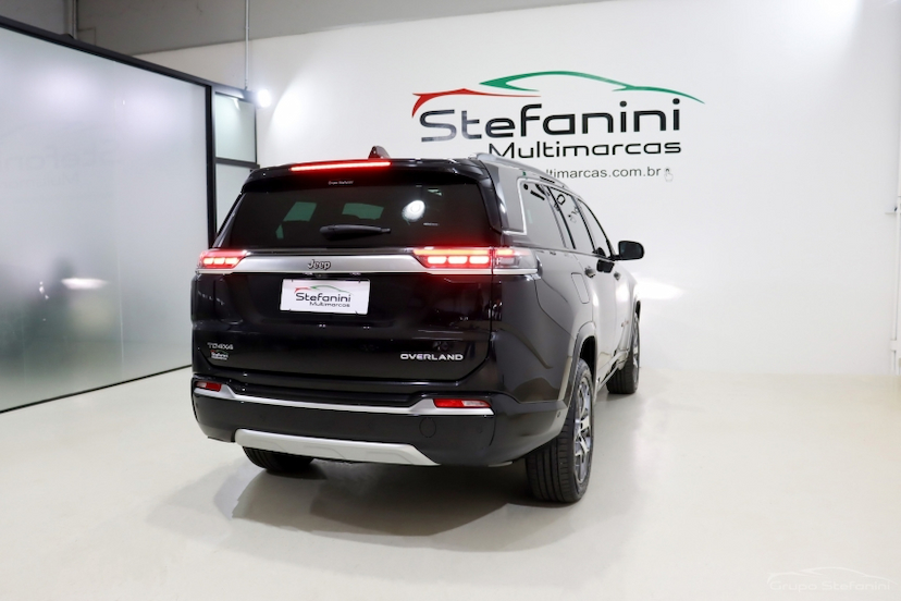Foto do veículo JEEP COMMANDER 2.0 TD380 TURBO DIESEL OVERLAND AT9 2022 51.966 KM 175.990,00