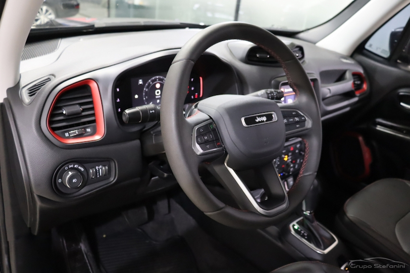 Foto do veículo JEEP RENEGADE 1.3 T270 TURBO FLEX TRAILHAWK 4X4 AT9 2023 40.923 KM 126.990,00
