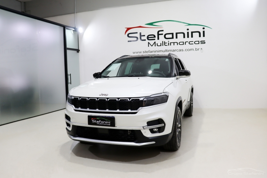 Foto do veículo JEEP COMMANDER 1.3 T270 TURBO FLEX LIMITED AT6 2022/2023 35.495 KM R$ 176.990,00