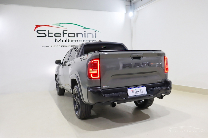 Foto do veículo RAM RAMPAGE 2.0 HURRICANE 4 TURBO GASOLINA R/T 4X4 AUTOMÁTICO 2024 24.564 KM 221.990,00