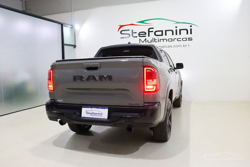 Foto do veículo RAM RAMPAGE 2.0 HURRICANE 4 TURBO GASOLINA R/T 4X4 AUTOMÁTICO 2024 24.564 KM 221.990,00
