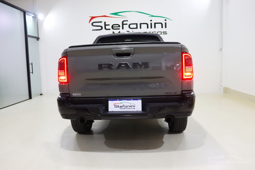 Foto do veículo RAM RAMPAGE 2.0 HURRICANE 4 TURBO GASOLINA R/T 4X4 AUTOMÁTICO 2024 24.564 KM 221.990,00
