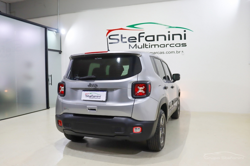 Foto do veículo JEEP RENEGADE 1.8 16V FLEX 4P AUTOMÁTICO 2020 69.659 KM 74.990,00