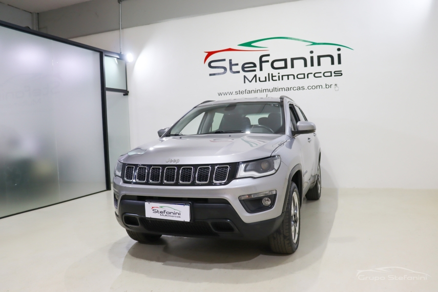 Foto do veículo JEEP COMPASS 2.0 16V DIESEL LONGITUDE 4X4 AUTOMÁTICO 2018/2019 92.180 KM R$ 107.990,00