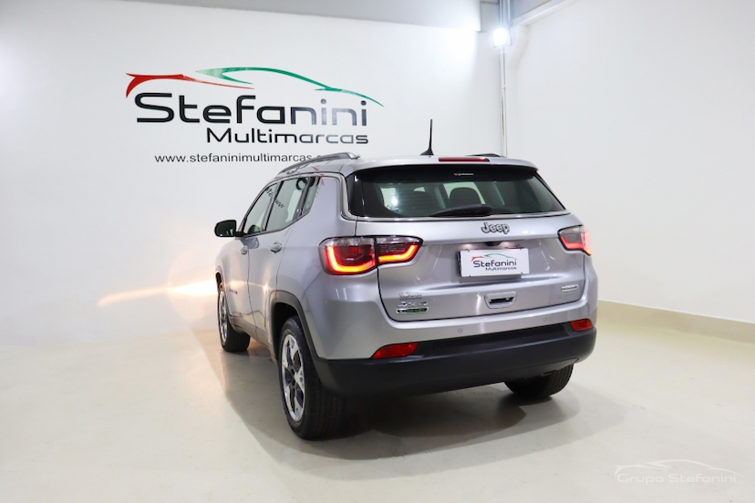 Foto do veículo JEEP COMPASS 2.0 16V DIESEL LONGITUDE 4X4 AUTOMÁTICO 2019 92.180 KM 107.990,00