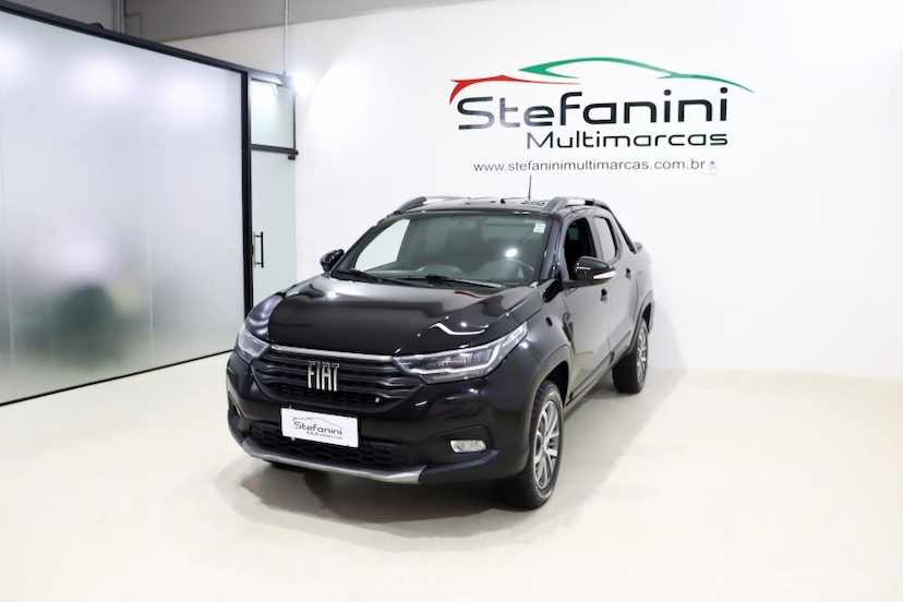 Foto do veículo FIAT STRADA 1.3 FIREFLY FLEX VOLCANO CD CVT 2023 64.824 KM 110.990,00