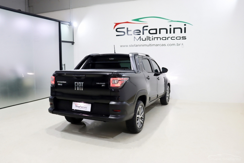 Foto do veículo FIAT STRADA 1.3 FIREFLY FLEX VOLCANO CD CVT 2023 64.824 KM 110.990,00