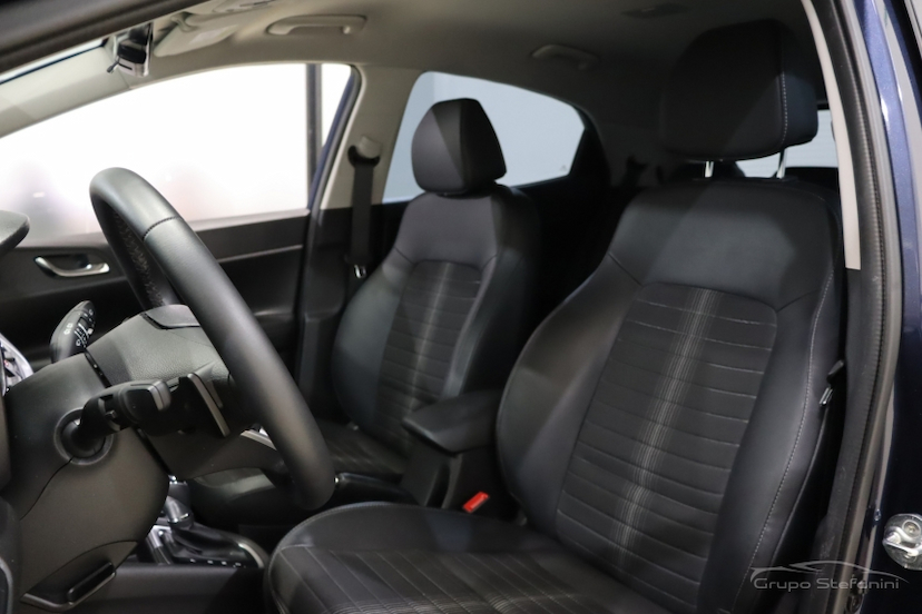 Foto do veículo HYUNDAI HB20 1.0 TGDI FLEX PLATINUM AUTOMÁTICO 2023 33.799 KM 97.990,00