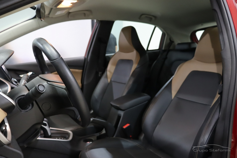 Foto do veículo CHEVROLET ONIX 1.0 TURBO FLEX PREMIER AUTOMÁTICO 2022 68.989 KM 82.990,00