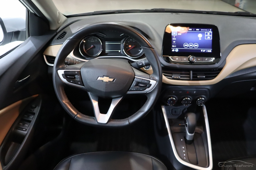 Foto do veículo CHEVROLET ONIX 1.0 TURBO FLEX PREMIER AUTOMÁTICO 2023 39.332 KM 89.990,00