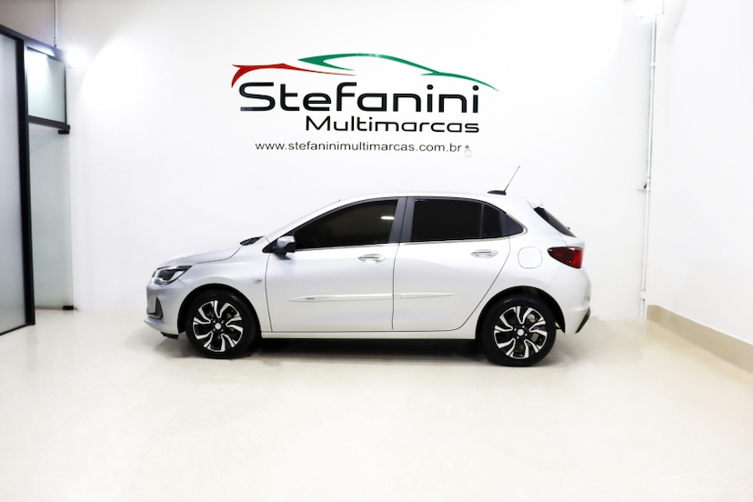 Foto do veículo CHEVROLET ONIX 1.0 TURBO FLEX PREMIER AUTOMÁTICO 2023 39.332 KM 89.990,00