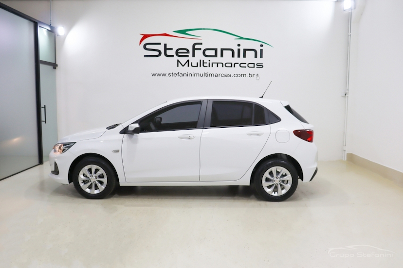 Foto do veículo CHEVROLET ONIX 1.0 FLEX LT MANUAL 2023 77.969 KM 68.990,00