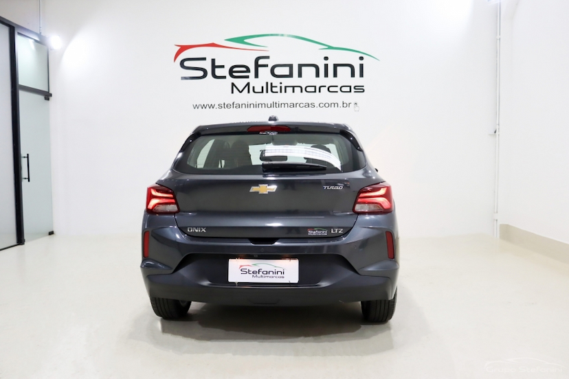 Foto do veículo CHEVROLET ONIX 1.0 TURBO FLEX LTZ AUTOMÁTICO 2024 29.503 KM 92.990,00