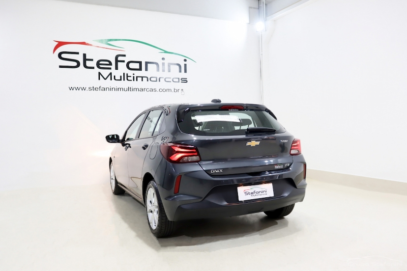 Foto do veículo CHEVROLET ONIX 1.0 TURBO FLEX LTZ AUTOMÁTICO 2024 29.503 KM 92.990,00