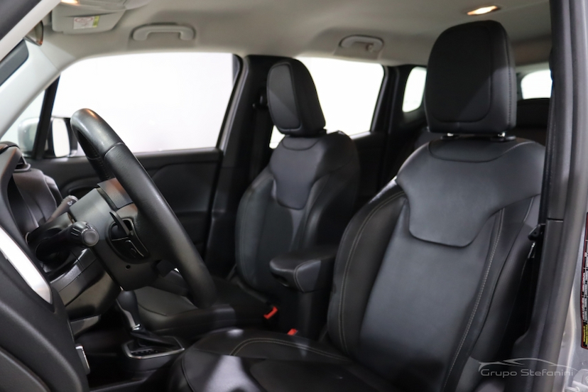 Foto do veículo JEEP RENEGADE 1.8 16V FLEX LONGITUDE 4P AUTOMÁTICO 2021 51.164 KM 87.990,00