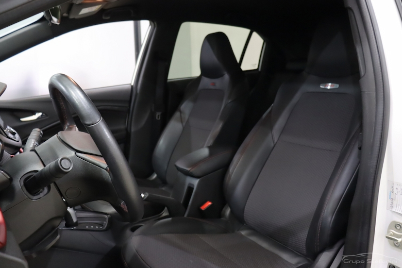 Foto do veículo CHEVROLET ONIX 1.0 TURBO FLEX RS AUTOMÁTICO 2024 45.520 KM 97.990,00