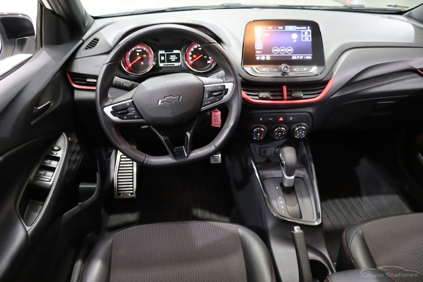 Foto do veículo CHEVROLET ONIX 1.0 TURBO FLEX RS AUTOMÁTICO 2024 45.520 KM 97.990,00