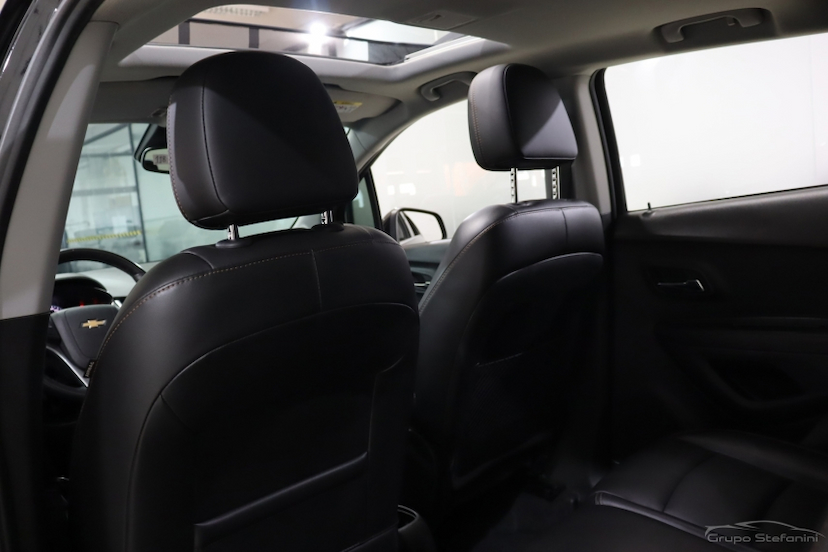 Foto do veículo CHEVROLET TRACKER 1.4 16V TURBO FLEX PREMIER AUTOMÁTICO 2019 72.942 KM 88.990,00