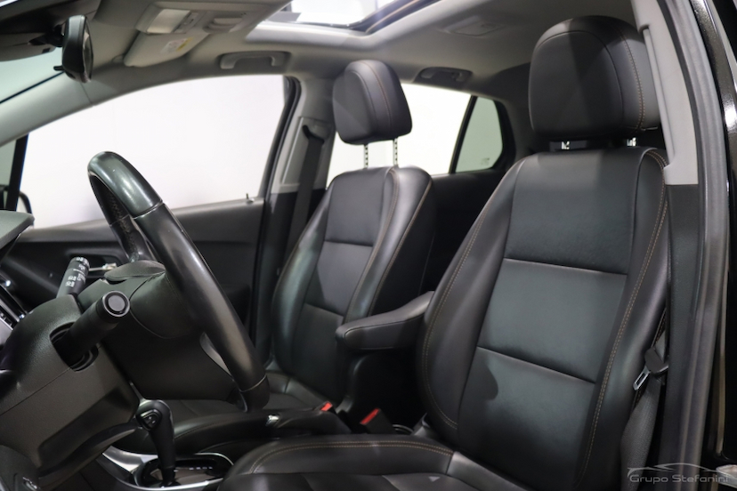 Foto do veículo CHEVROLET TRACKER 1.4 16V TURBO FLEX PREMIER AUTOMÁTICO 2019 72.942 KM 88.990,00