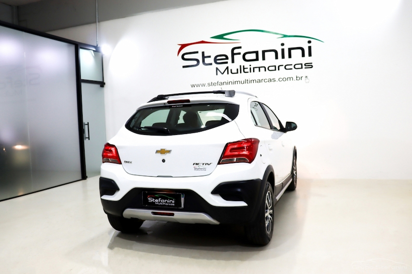 Foto do veículo CHEVROLET ONIX 1.4 MPFI ACTIV 8V FLEX 4P AUTOMÁTICO 2018 82.820 KM 66.990,00
