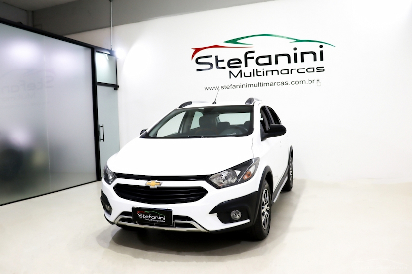 Foto do veículo CHEVROLET ONIX 1.4 MPFI ACTIV 8V FLEX 4P AUTOMÁTICO 2018 82.820 KM 66.990,00