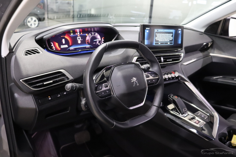 Foto do veículo PEUGEOT 3008 1.6 16V THP GASOLINA GRIFFE AUTOMÁTICO 2023 23.746 KM 171.990,00