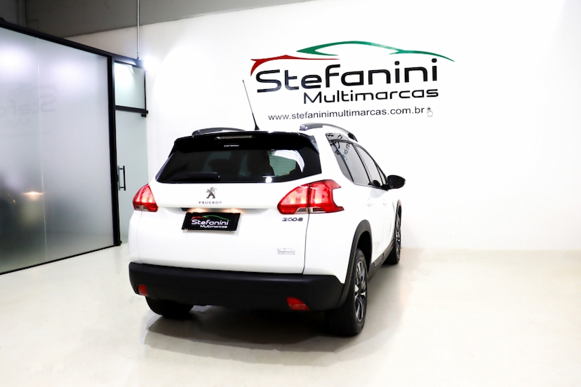 Foto do veículo PEUGEOT 2008 1.6 16V FLEX ALLURE PACK 4P AUTOMÁTICO 2022 48.617 KM 72.990,00