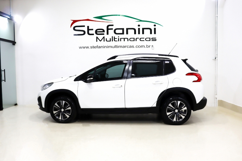 Foto do veículo PEUGEOT 2008 1.6 16V FLEX ALLURE PACK 4P AUTOMÁTICO 2022 48.617 KM 72.990,00
