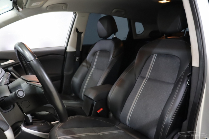 Foto do veículo CHEVROLET TRACKER 1.0 TURBO FLEX LTZ AUTOMÁTICO 2022 59.644 KM 102.990,00