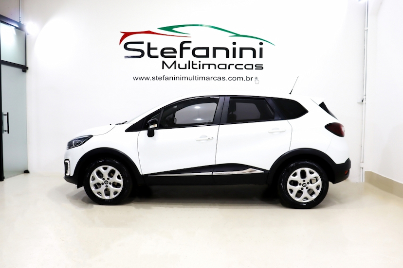 Foto do veículo RENAULT CAPTUR 1.6 16V SCE FLEX ZEN X-TRONIC 2018 84.792 KM 67.990,00