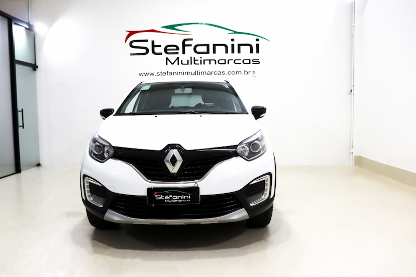 Foto do veículo RENAULT CAPTUR 1.6 16V SCE FLEX ZEN X-TRONIC 2018 84.792 KM 67.990,00