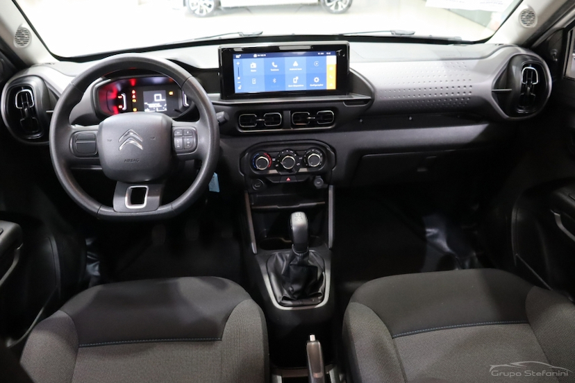 Foto do veículo CITROËN C3 1.0 FIREFLY FLEX LIVE PACK MANUAL 2023 76.905 KM 61.990,00