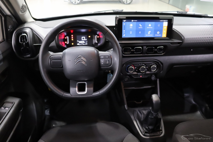 Foto do veículo CITROËN C3 1.0 FIREFLY FLEX LIVE PACK MANUAL 2023 76.905 KM 61.990,00