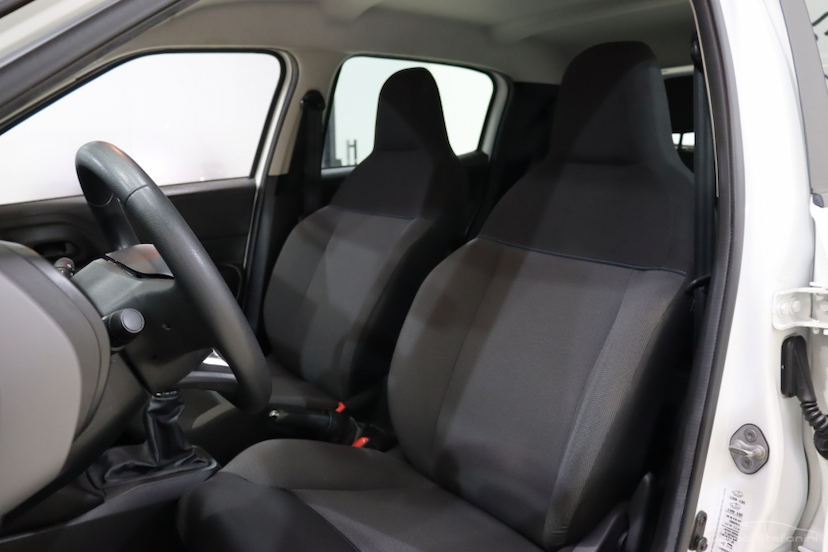 Foto do veículo CITROËN C3 1.0 FIREFLY FLEX LIVE PACK MANUAL 2023 76.905 KM 61.990,00