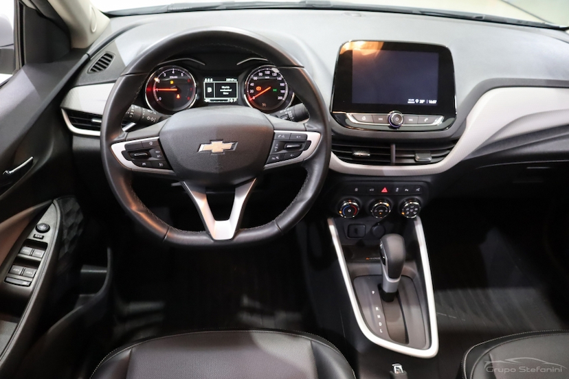 Foto do veículo CHEVROLET ONIX 1.0 TURBO FLEX PREMIER AUTOMÁTICO 2023 28.949 KM 90.990,00