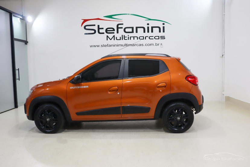 Foto do veículo RENAULT KWID 1.0 12V SCE FLEX OUTSIDER MANUAL 2022 93.289 KM 49.990,00