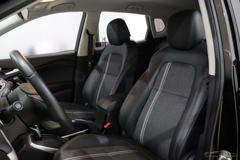 Foto do veículo CHEVROLET TRACKER 1.0 TURBO FLEX LTZ AUTOMÁTICO 2023 31.071 KM 108.990,00