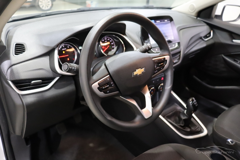 Foto do veículo CHEVROLET ONIX 1.0 TURBO FLEX PLUS LTZ MANUAL 2023 54.600 KM 74.990,00
